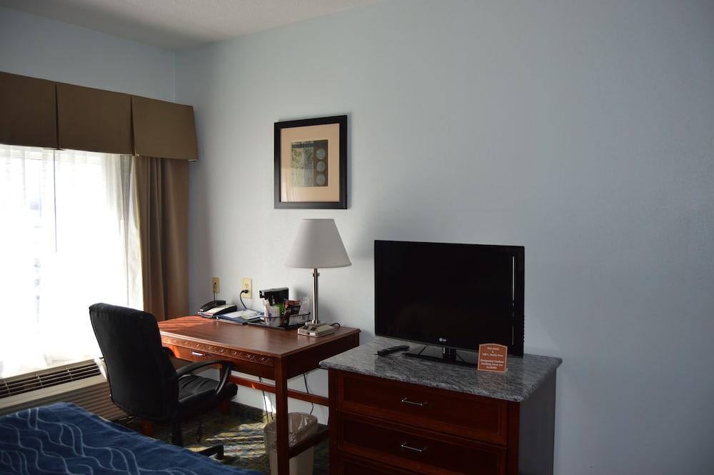 Comfort Inn & Suites Цинциннати Экстерьер фото