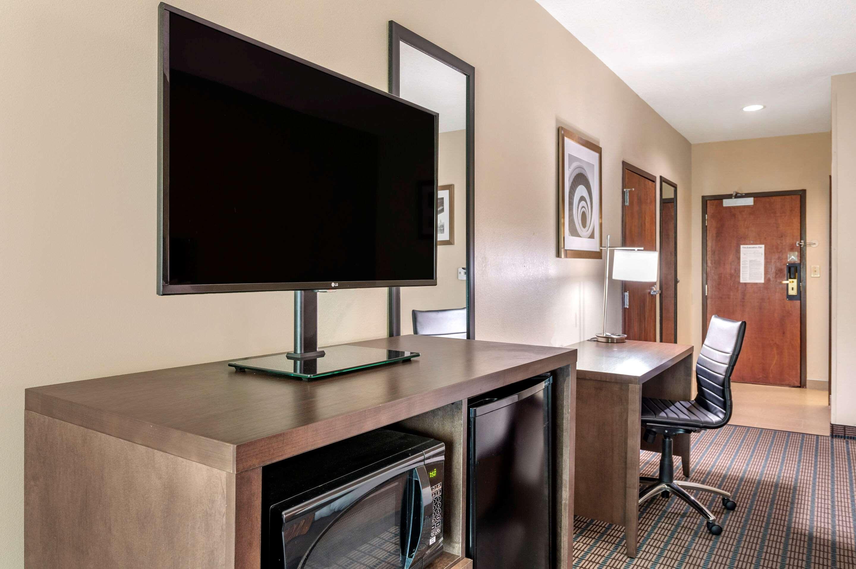 Comfort Inn & Suites Цинциннати Экстерьер фото