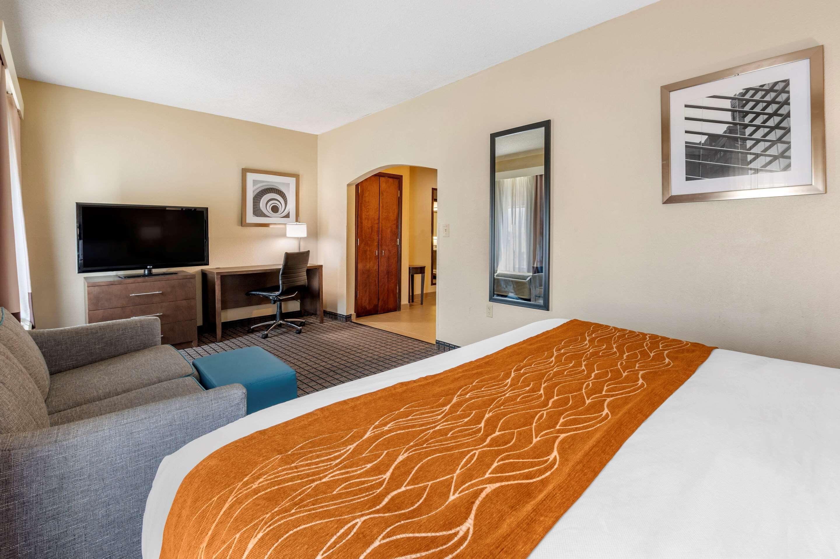 Comfort Inn & Suites Цинциннати Экстерьер фото