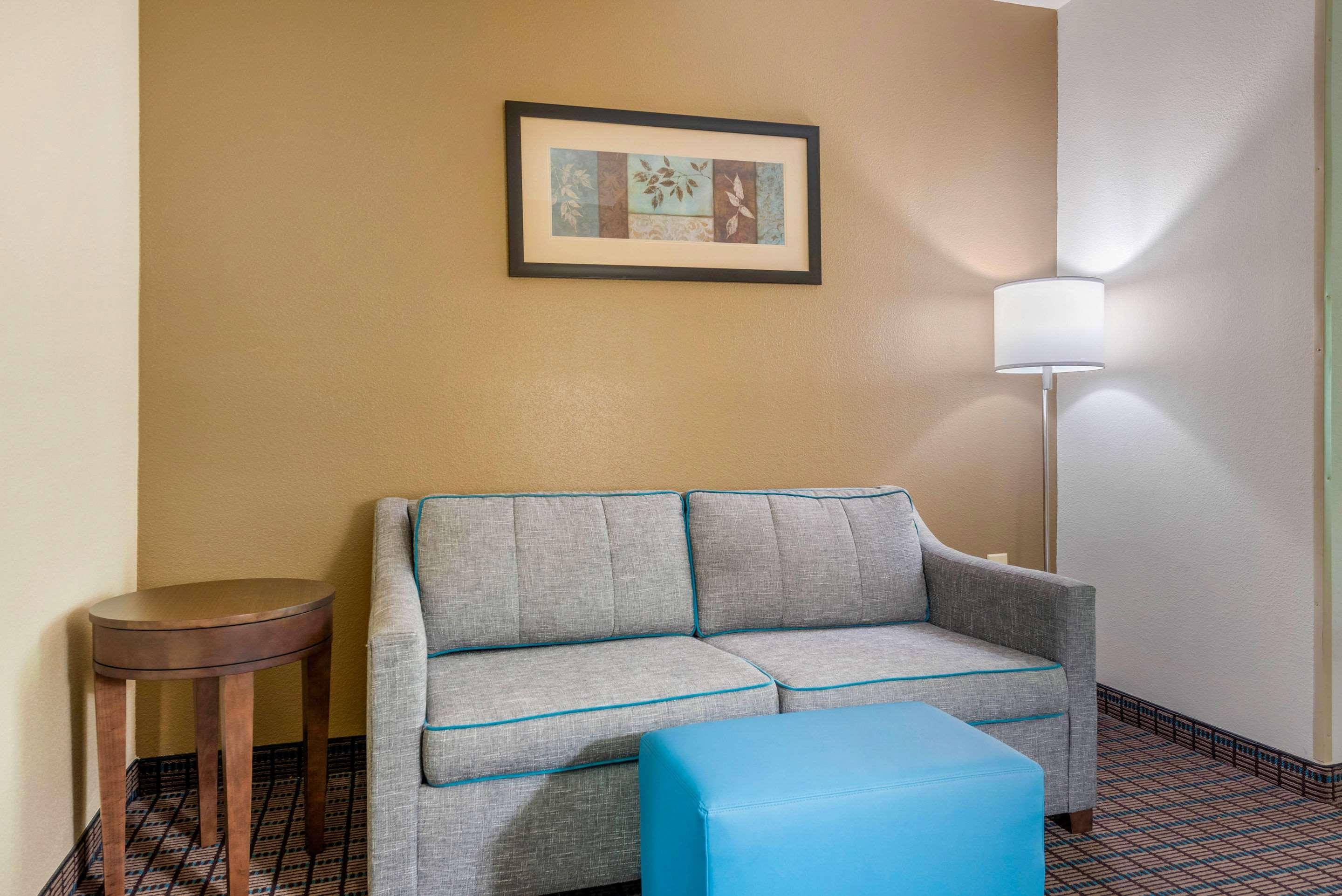 Comfort Inn & Suites Цинциннати Экстерьер фото