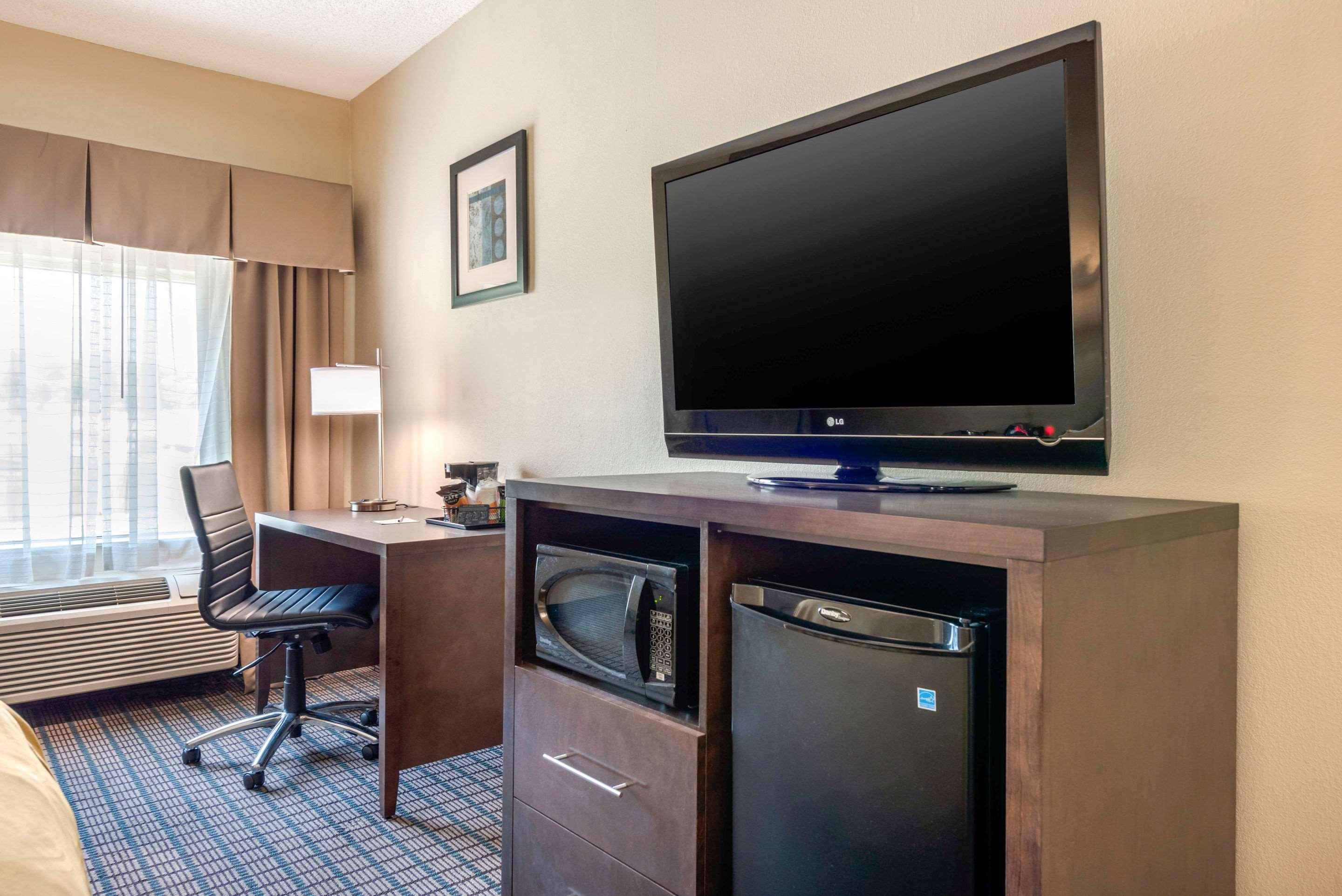 Comfort Inn & Suites Цинциннати Экстерьер фото