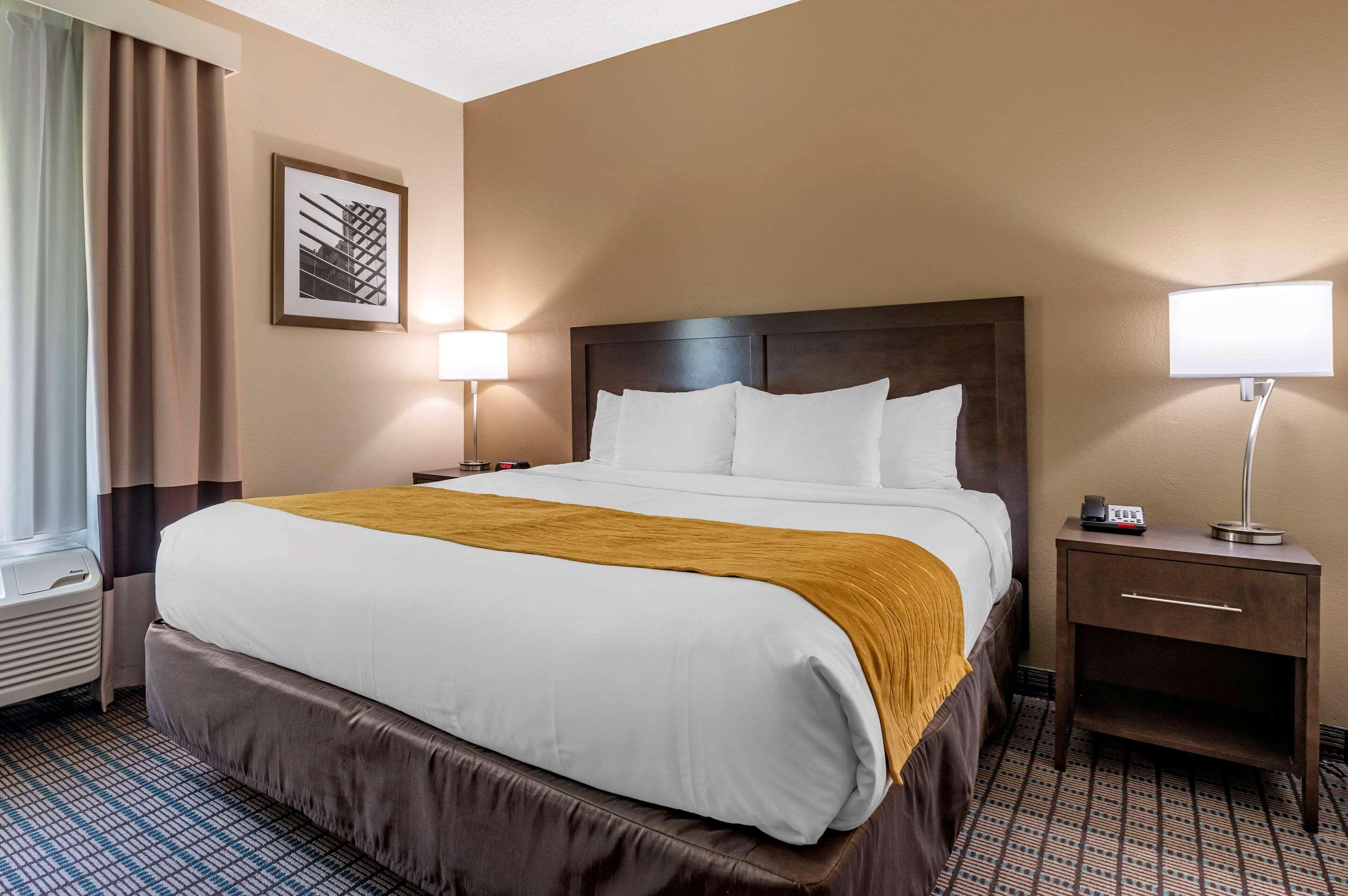 Comfort Inn & Suites Цинциннати Экстерьер фото