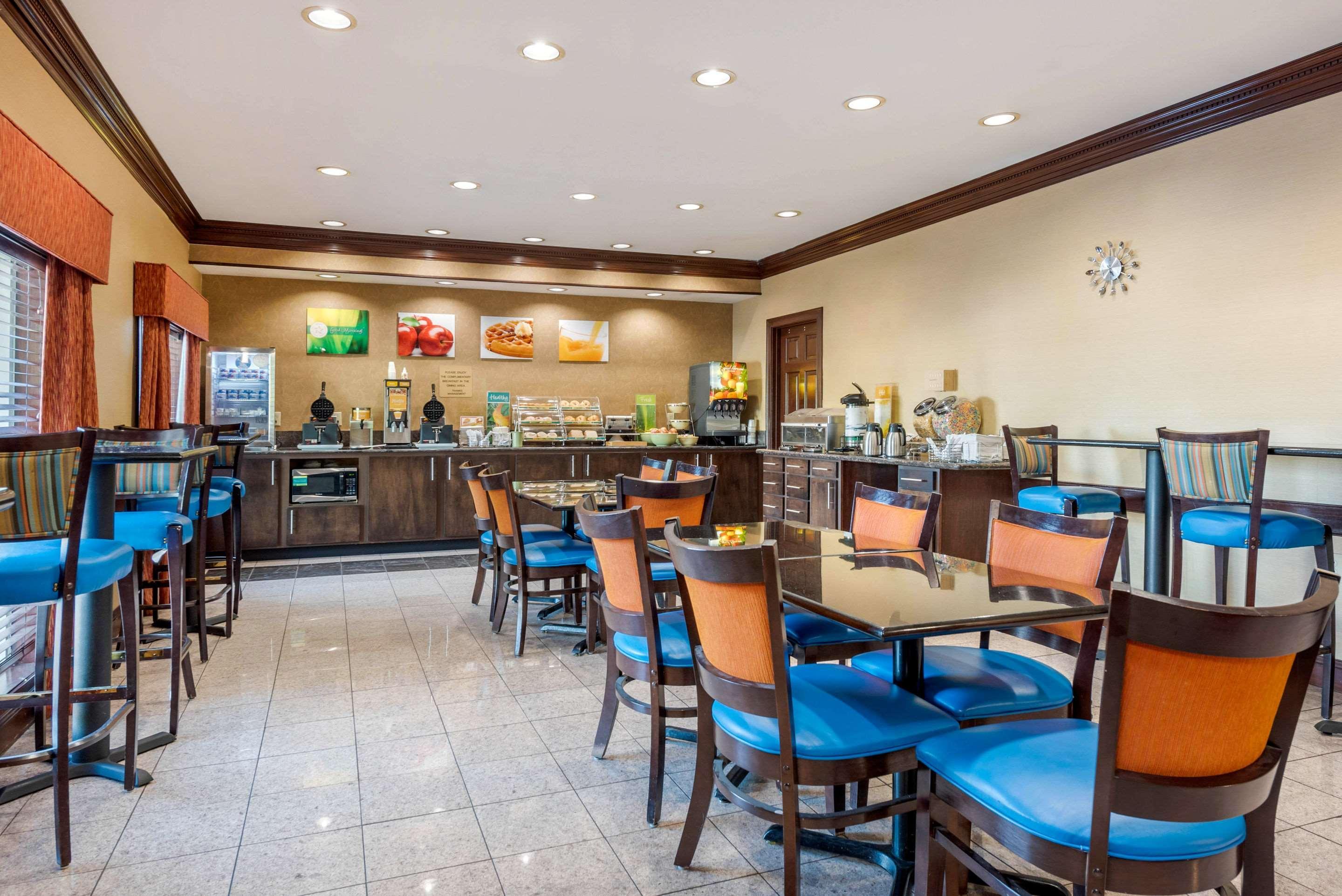 Comfort Inn & Suites Цинциннати Экстерьер фото