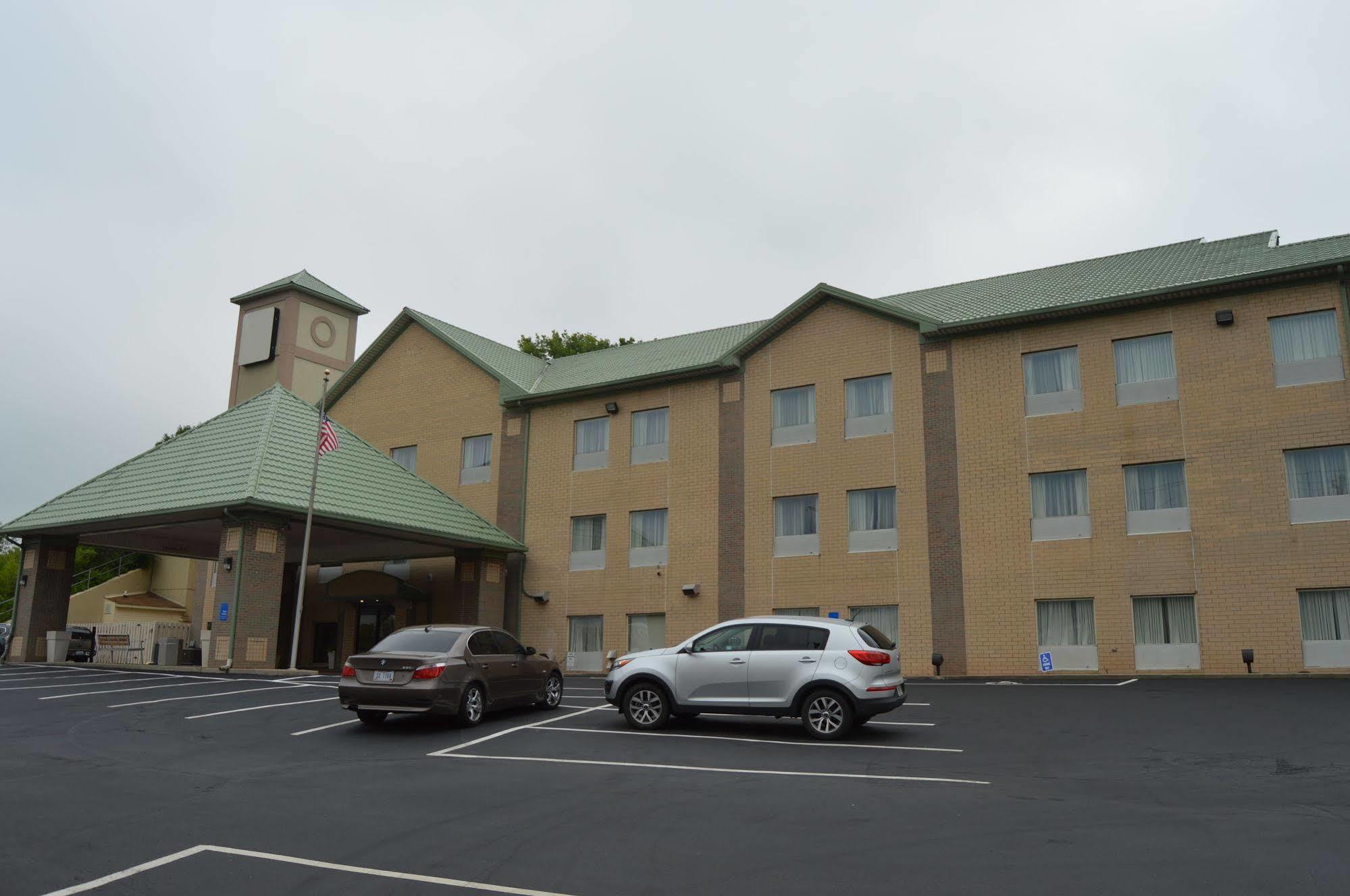 Comfort Inn & Suites Цинциннати Экстерьер фото